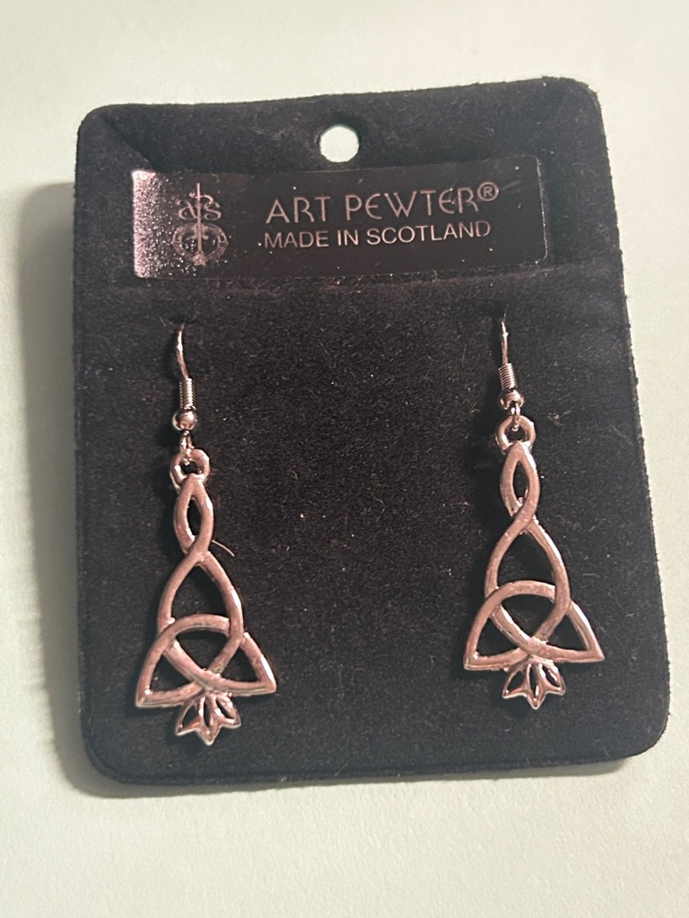 ATTRACTIVE ART PEWTER EILEAN ANNRAIDH CELTIC DANGLE DROP EARRINGS SCOTLAND